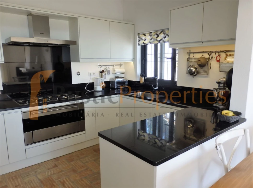 Moradia T3 para Venda em Loule (São Sebastião) Foto 7