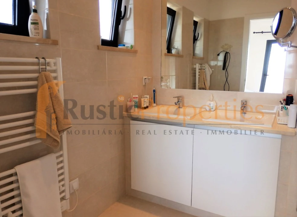 Moradia T3 para Venda em Loule (São Sebastião) Foto 12