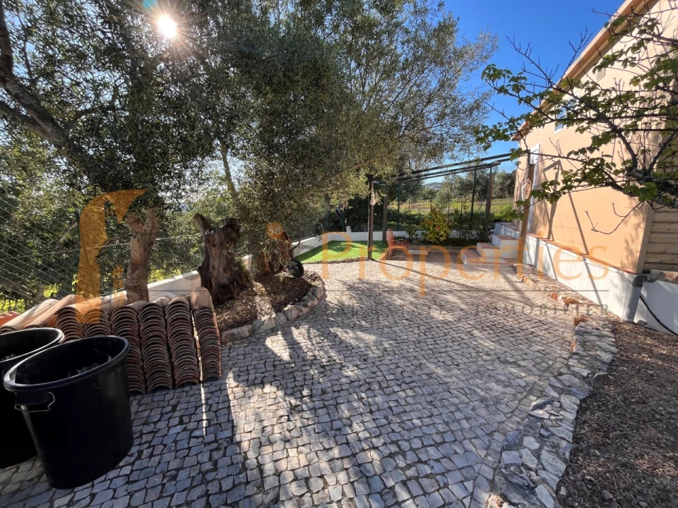 Moradia T3 para Venda em Loule (São Sebastião) Foto 19