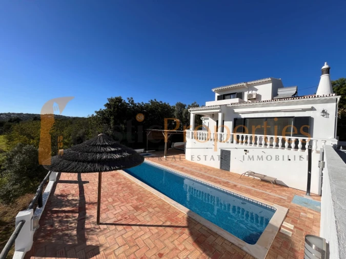 Moradia T3 para Venda em Loule (São Sebastião) Foto 1