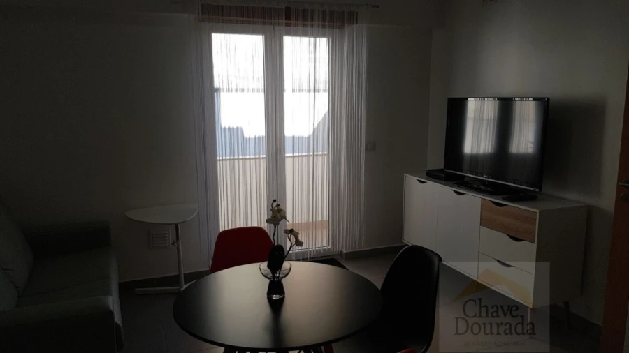 Apartamento T1 para Arrendamento em Sé Nova, Santa Cruz, Almedina e São Bartolomeu Foto 3