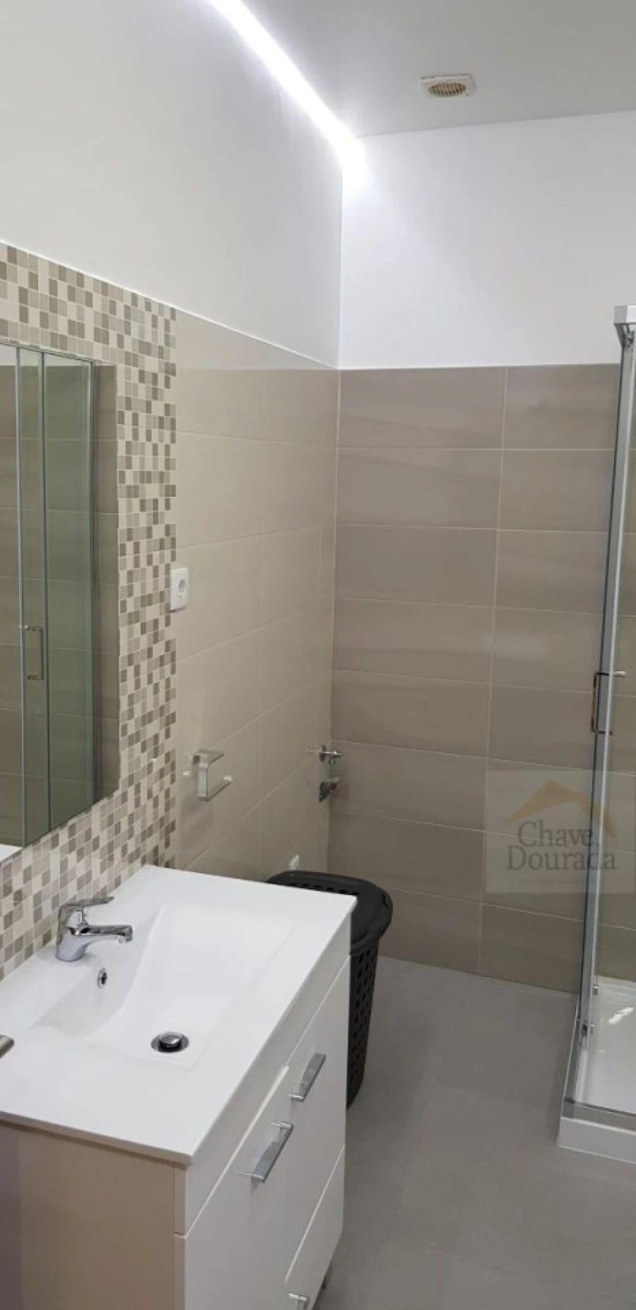 Apartamento T1 para Arrendamento em Sé Nova, Santa Cruz, Almedina e São Bartolomeu Foto 12