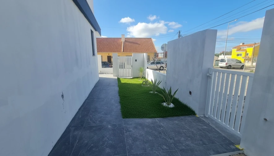 Moradia T3 para Venda em São Domingos de Rana Foto 11