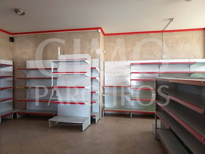 Loja para Arrendamento em Oiã Foto 3