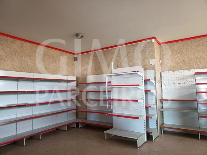 Loja para Arrendamento em Oiã Foto 4