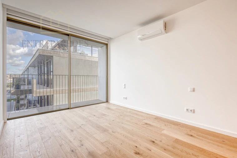 Apartamento T2 para Venda em Canidelo Foto 16