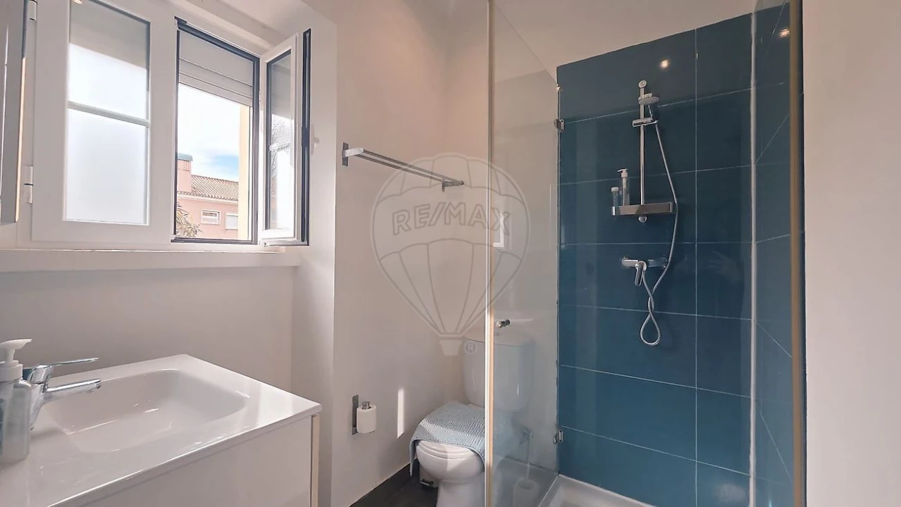 Apartamento T1 para Arrendamento em Alvalade Foto 20