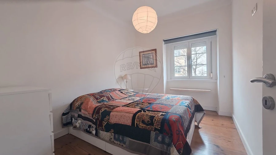 Apartamento T1 para Arrendamento em Alvalade Foto 17