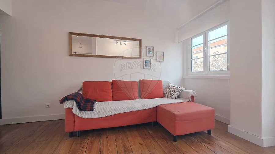 Apartamento T1 para Arrendamento em Alvalade Foto 10