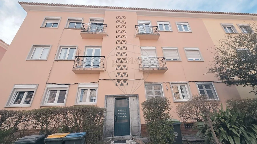 Apartamento T1 para Arrendamento em Alvalade Foto 16