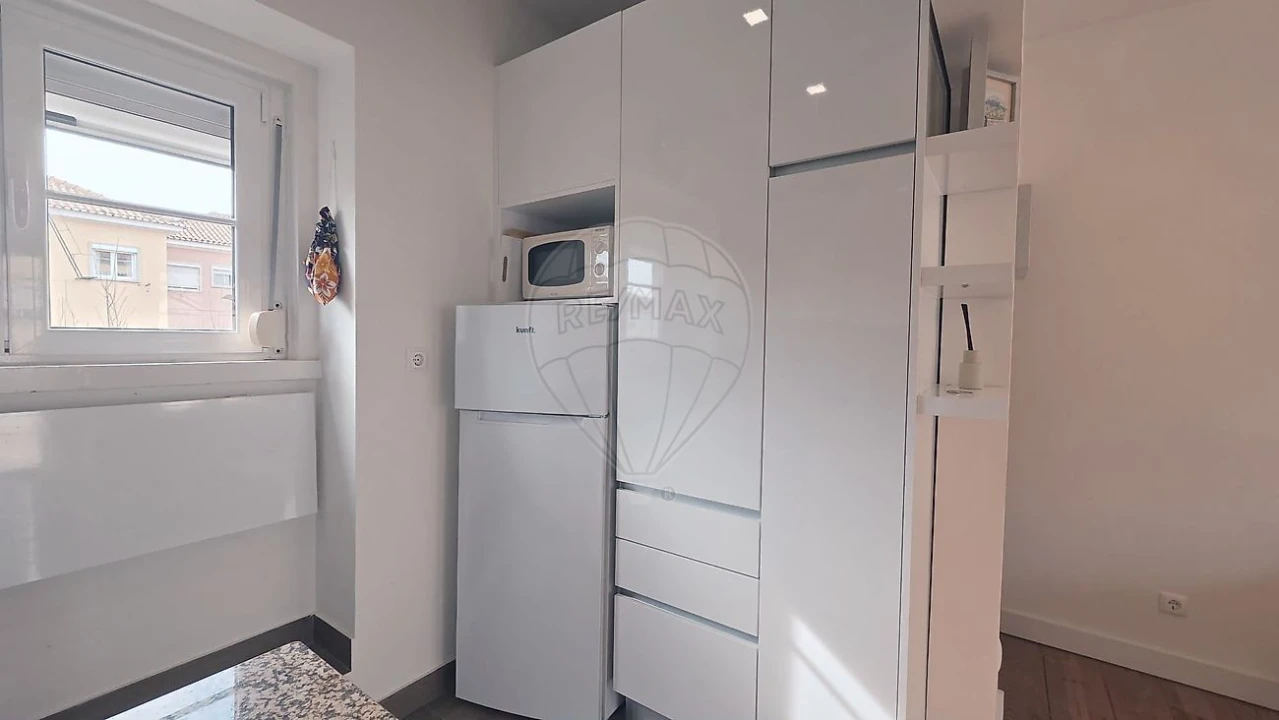 Apartamento T1 para Arrendamento em Alvalade Foto 14
