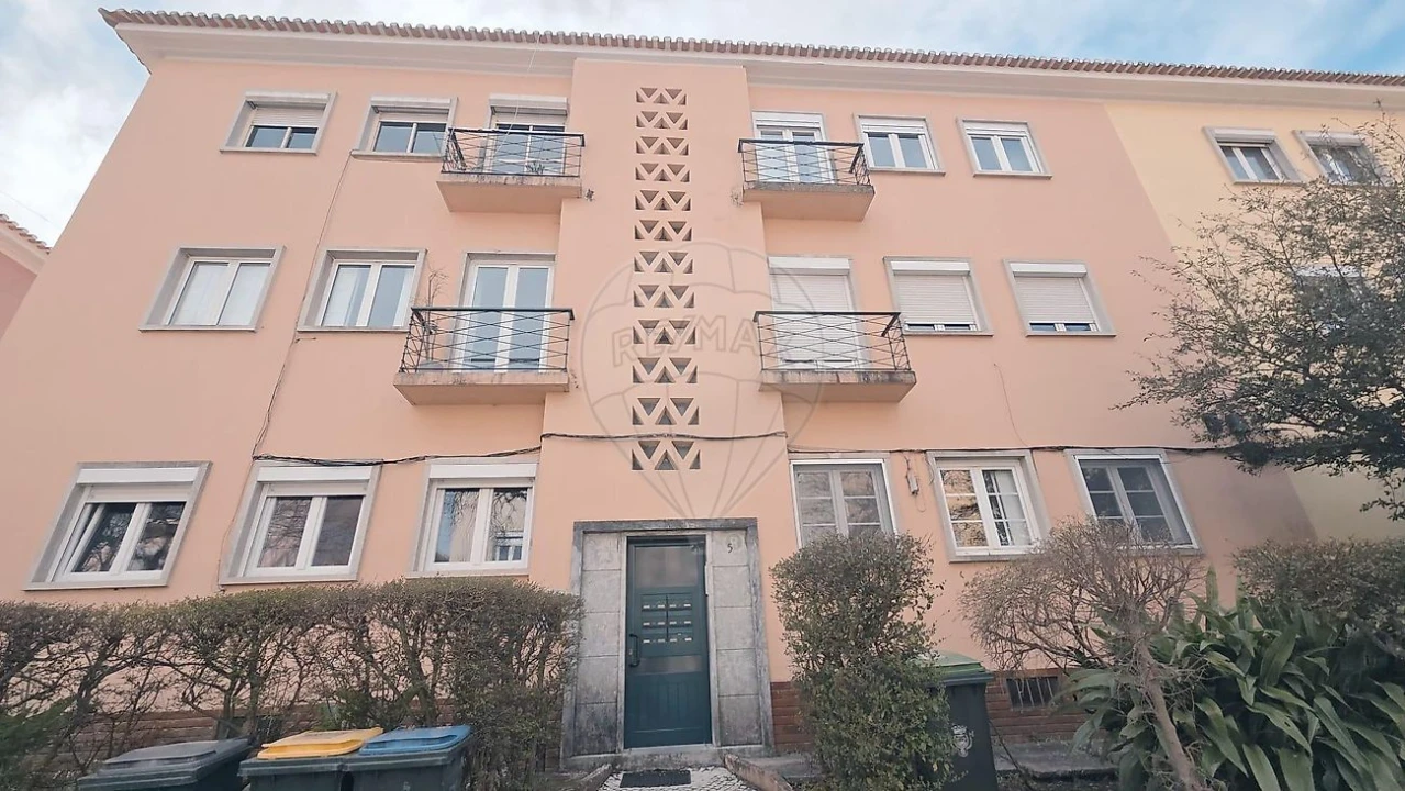 Apartamento T1 para Arrendamento em Alvalade Foto 16