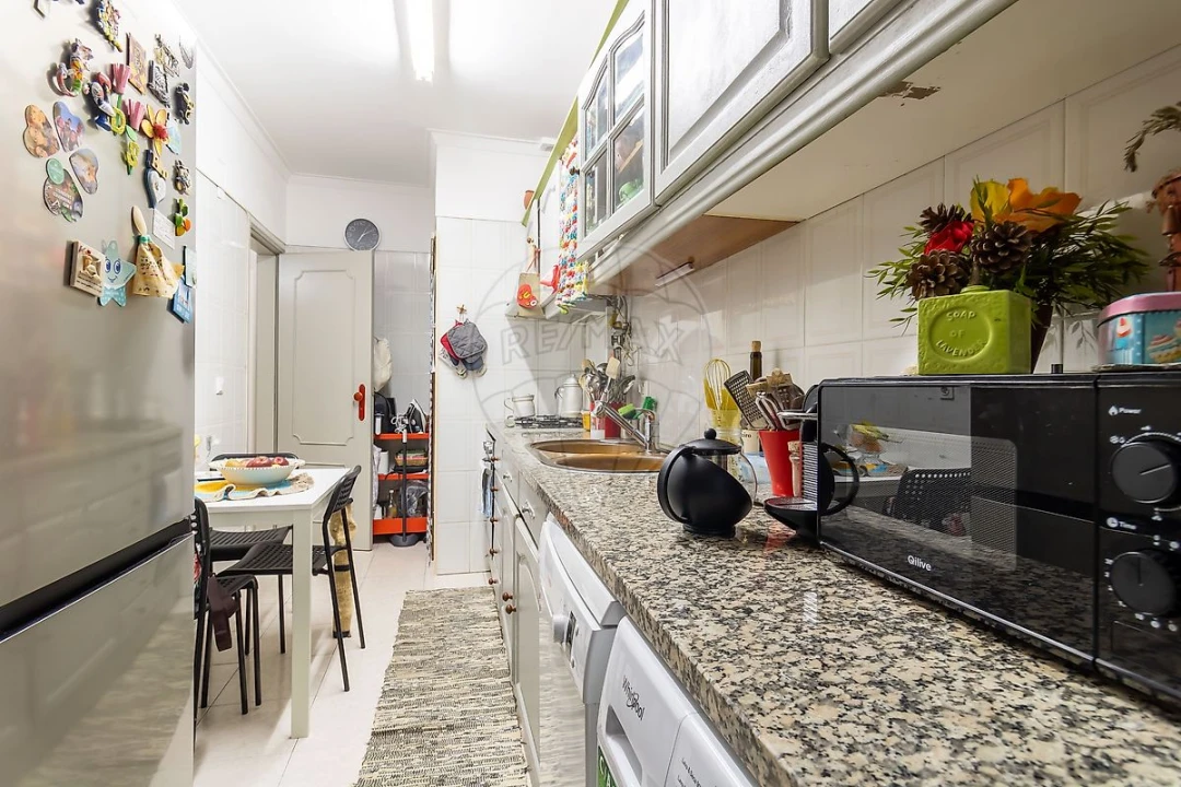 Apartamento T3 para Venda em Agualva e Mira-Sintra Foto 12