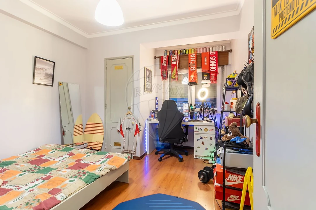 Apartamento T3 para Venda em Agualva e Mira-Sintra Foto 8