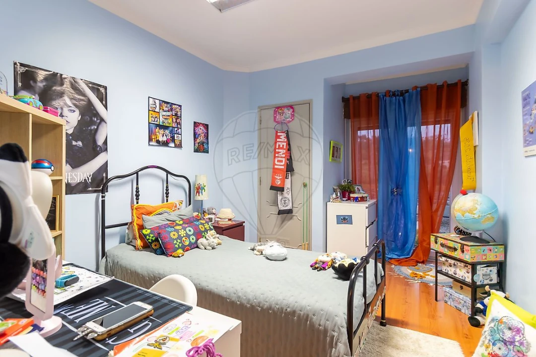 Apartamento T3 para Venda em Agualva e Mira-Sintra Foto 2