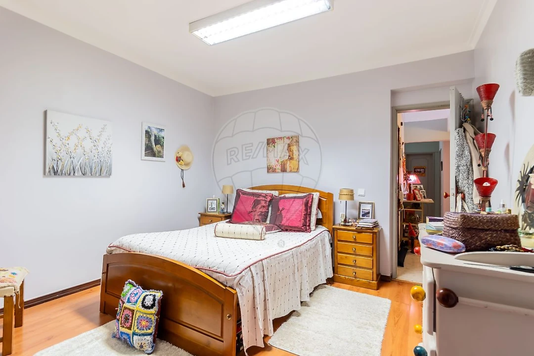 Apartamento T3 para Venda em Agualva e Mira-Sintra Foto 17