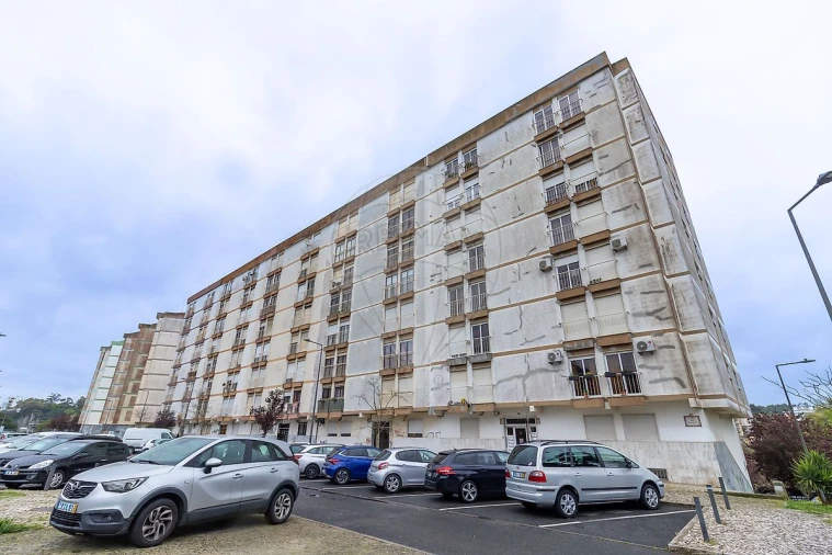 Apartamento T3 para Venda em Agualva e Mira-Sintra Foto 19