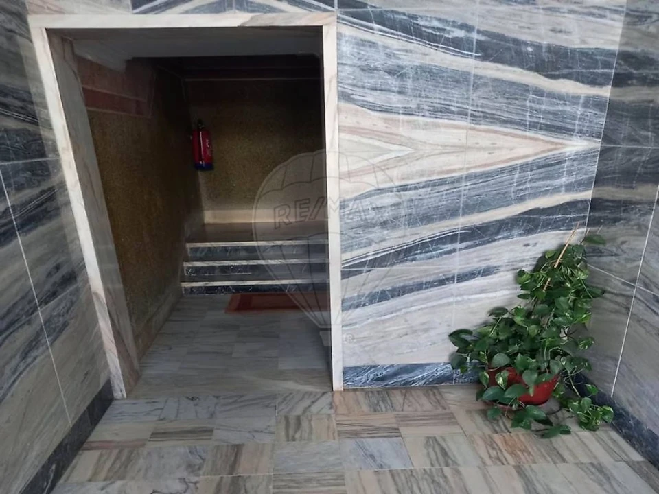 Apartamento T3 para Arrendamento em Rio de Mouro Foto 31