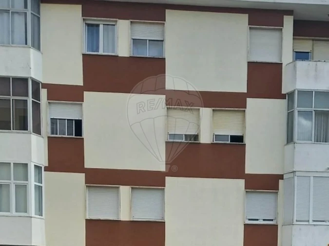 Apartamento T3 para Arrendamento em Rio de Mouro Foto 30