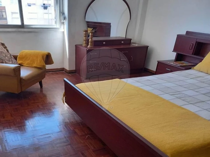 Apartamento T3 para Arrendamento em Rio de Mouro Foto 18