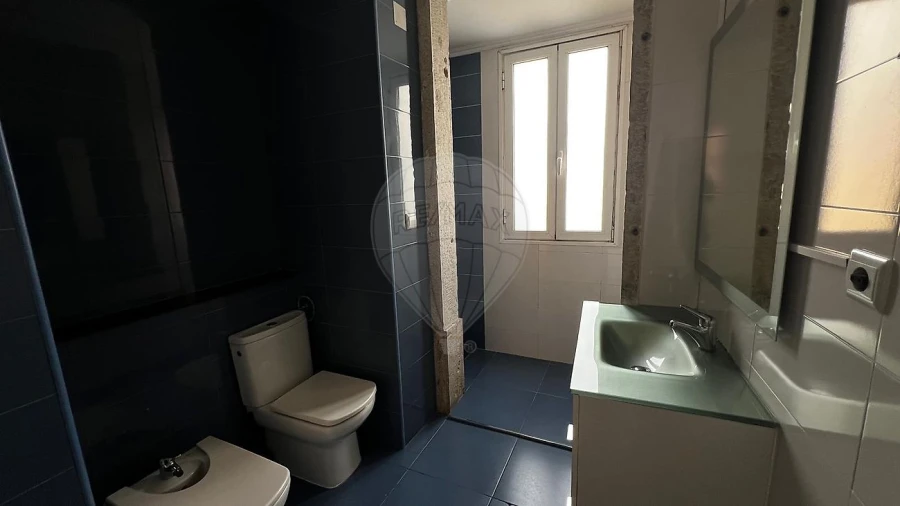 Apartamento T2 para Arrendamento em Misericórdia Foto 7