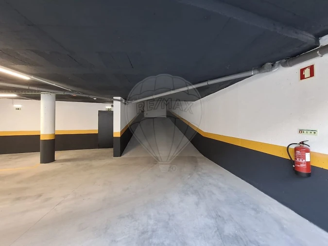 Loja para Arrendamento em Almeirim