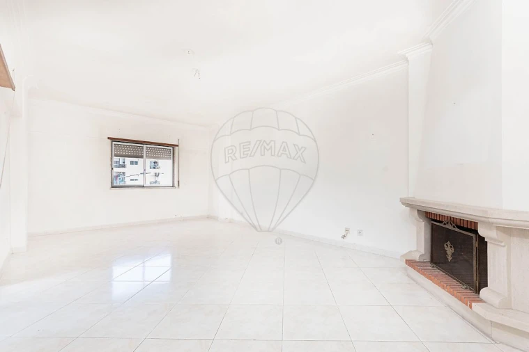 Apartamento T3 para Arrendamento em Arruda dos Vinhos Foto 12