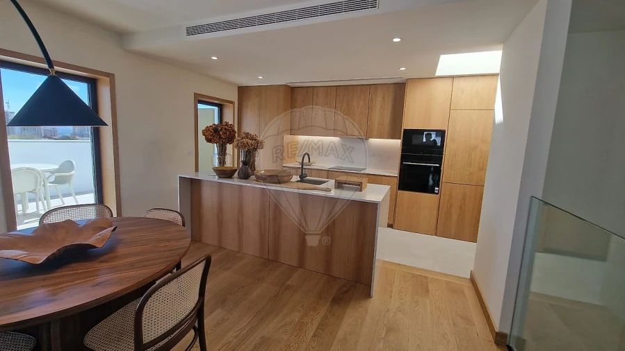 Apartamento T1 para Venda em Paranhos Foto 6