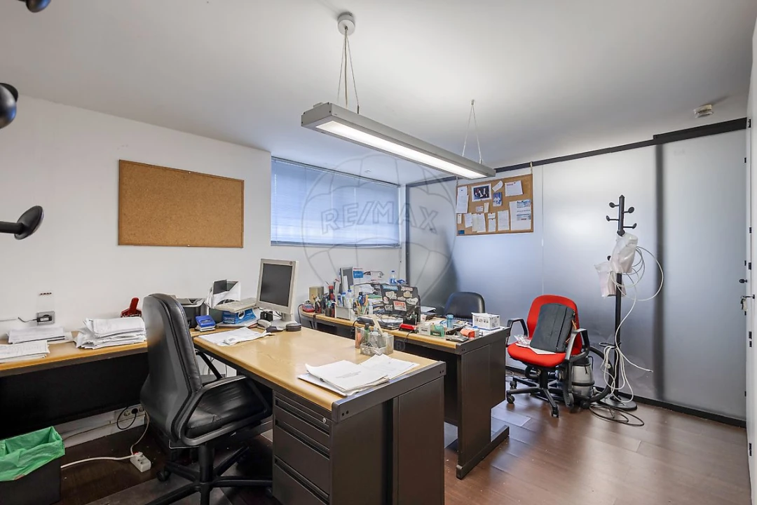 Prédio para Venda em Bonfim Foto 24