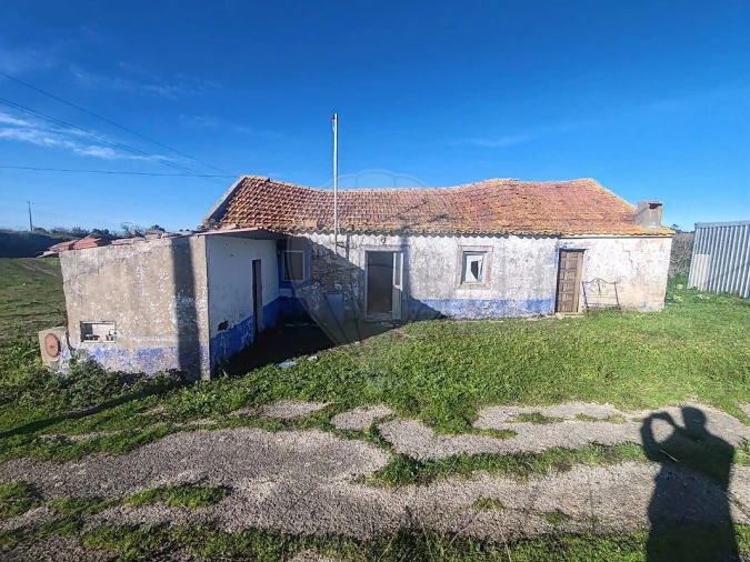 Moradia T2 para Venda em Maxial e Monte Redondo Foto 3