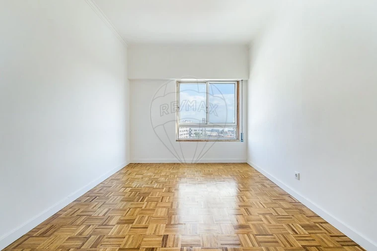 Apartamento T2 para Venda em Póvoa de Santa Iria e Forte da Casa Foto 16