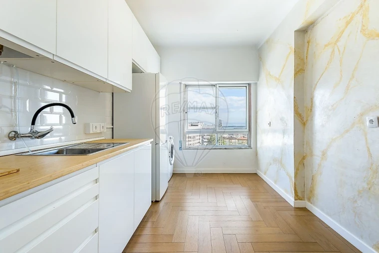 Apartamento T2 para Venda em Póvoa de Santa Iria e Forte da Casa Foto 8