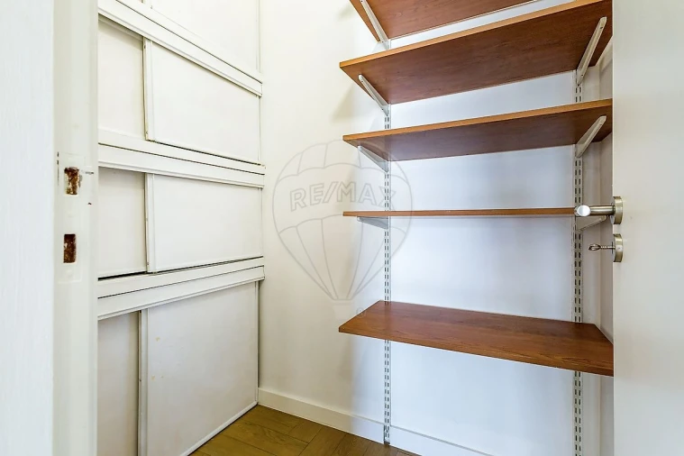 Apartamento T2 para Venda em Póvoa de Santa Iria e Forte da Casa Foto 22