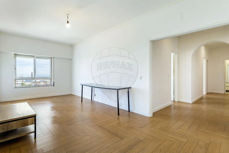 Apartamento T2 para Venda em Póvoa de Santa Iria e Forte da Casa Foto 3