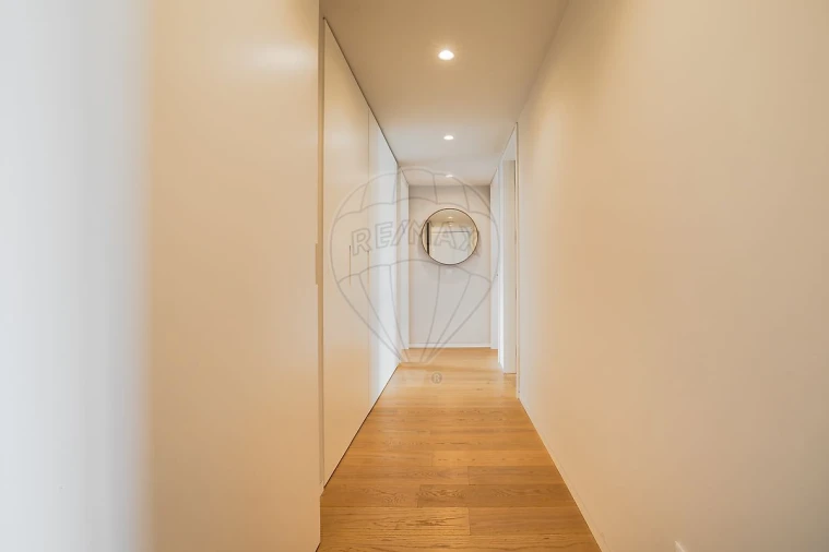 Apartamento T3 para Venda em Campolide Foto 27