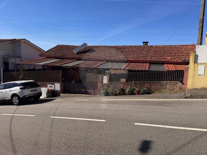 Moradia T3 para Venda em Arrifana Foto 2