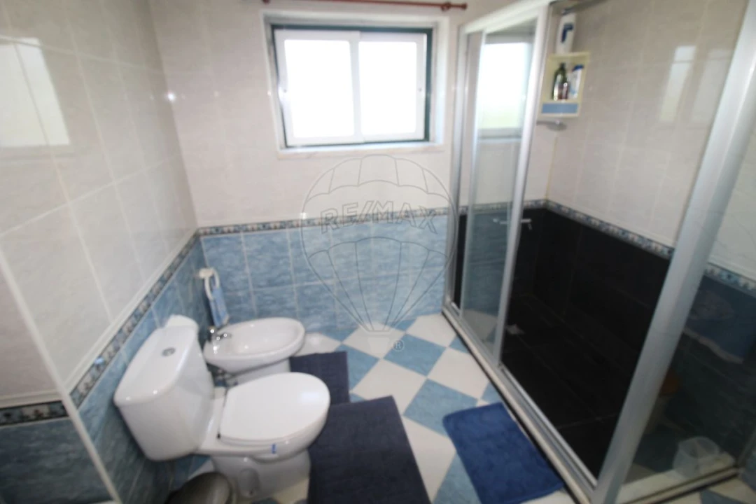 Apartamento T3 para Venda em Arruda dos Vinhos Foto 24