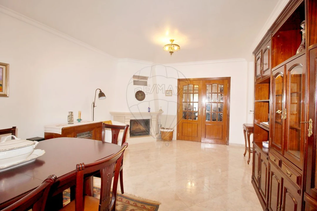 Apartamento T3 para Venda em Arruda dos Vinhos Foto 16