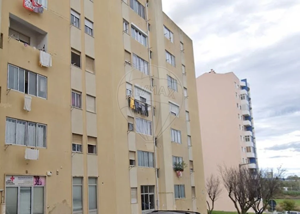 Apartamento T2 para Venda em Carregado e Cadafais Foto 1