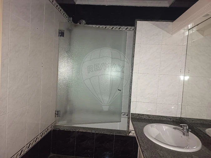 Apartamento T2 para Venda em Cedofeita, Santo Ildefonso, Sé, Miragaia, São Nicolau e Vitória Foto 21