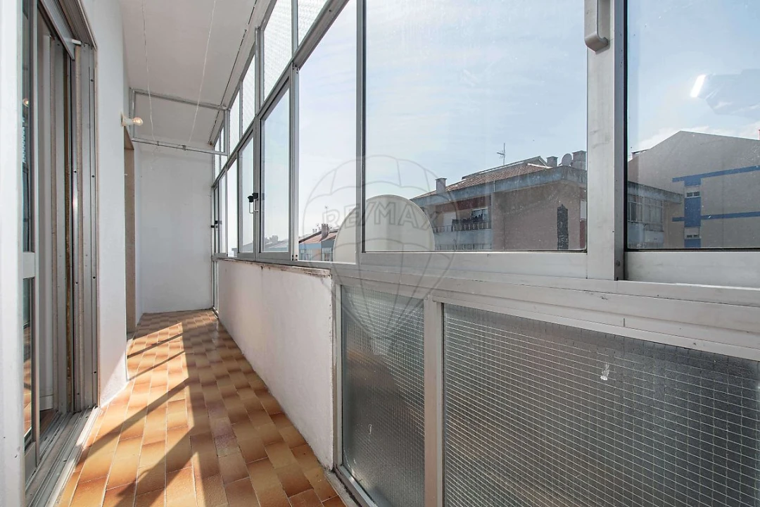 Apartamento T2 para Venda em Póvoa de Santa Iria e Forte da Casa Foto 10