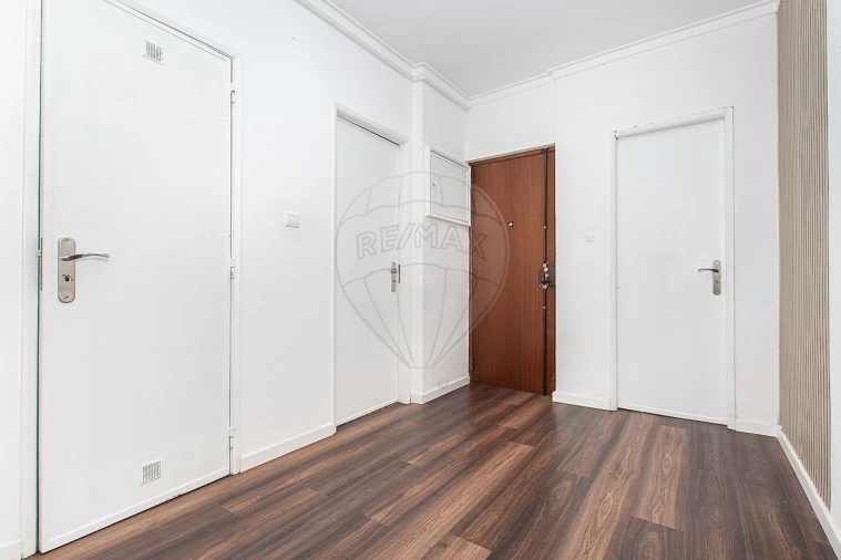 Apartamento T2 para Venda em Póvoa de Santa Iria e Forte da Casa Foto 8