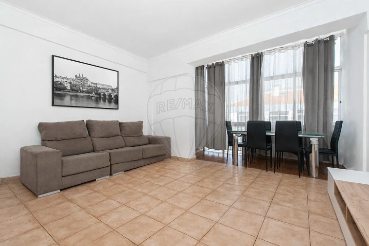 Apartamento T2 para Venda em Póvoa de Santa Iria e Forte da Casa Foto 13