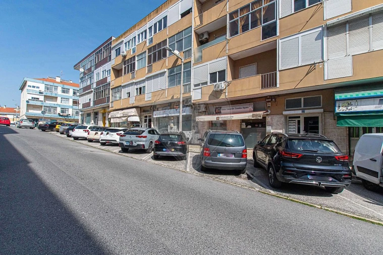 Apartamento T2 para Venda em Póvoa de Santa Iria e Forte da Casa Foto 17