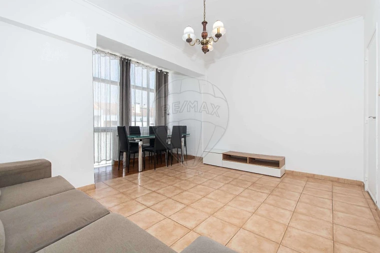 Apartamento T2 para Venda em Póvoa de Santa Iria e Forte da Casa Foto 14