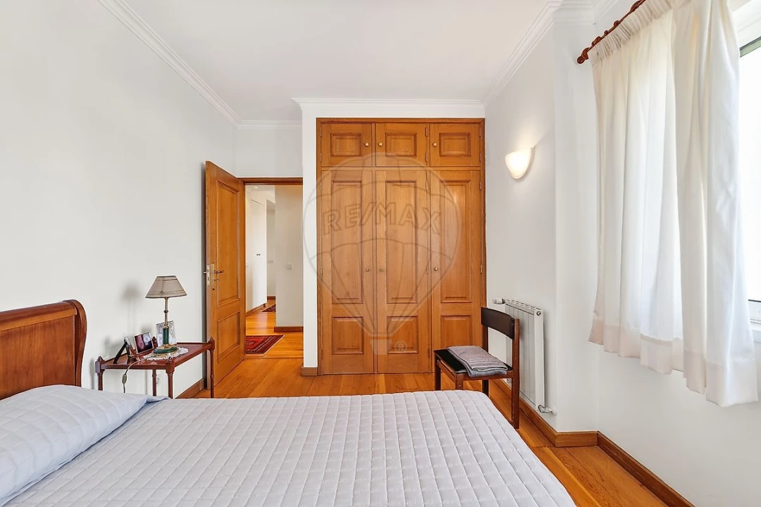 Moradia T5 para Venda em Carcavelos e Parede Foto 37