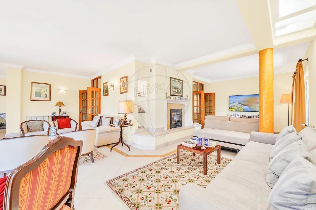 Moradia T5 para Venda em Carcavelos e Parede Foto 2