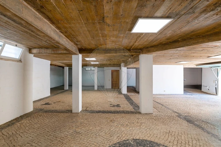 Moradia T5 para Venda em Carcavelos e Parede Foto 24