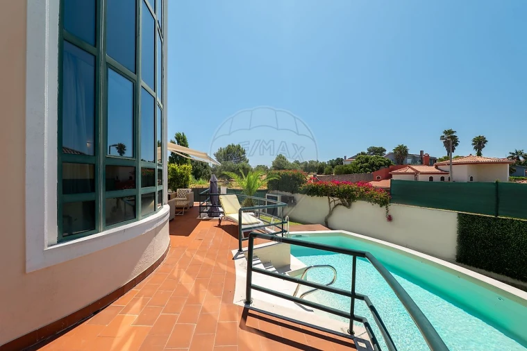 Moradia T5 para Venda em Carcavelos e Parede Foto 26