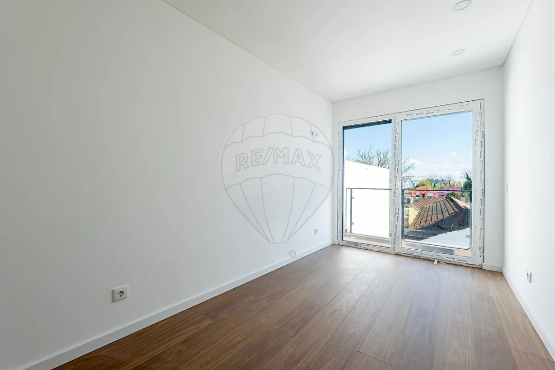 Apartamento T2 para Venda em Rio Maior Foto 8